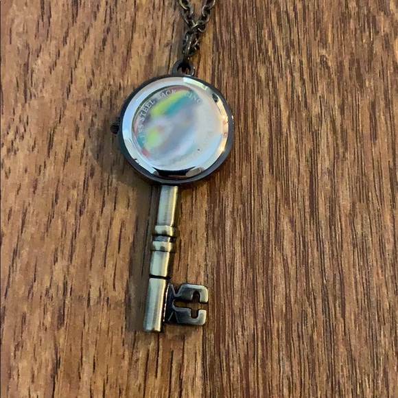Key shaped Watch necklace - Picture 2 of 3